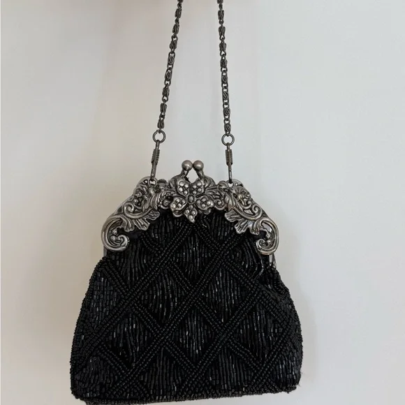 Vintage Black Beaded Evening Bag Ornate Silver Tone Frame Kiss Lock Clutch - Picture 3 of 8